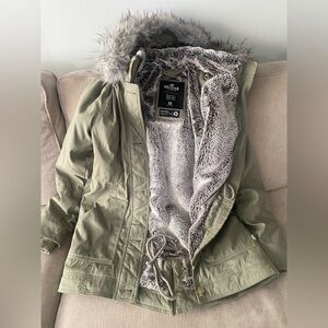 Hollister coat